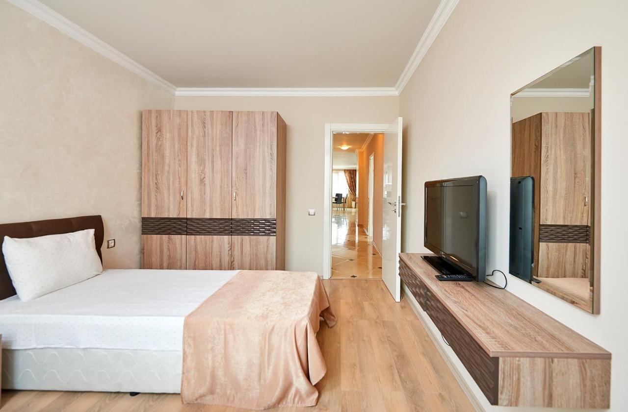 Boutique Rose Gardens Pomorie Aparthotel Exterior photo