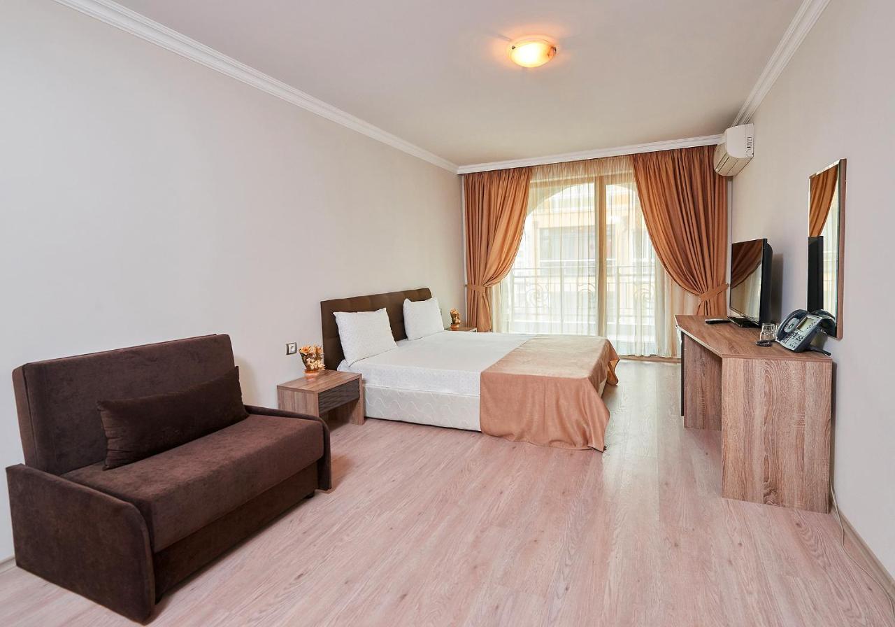 Boutique Rose Gardens Pomorie Aparthotel Exterior photo