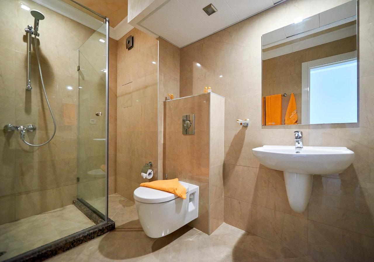 Boutique Rose Gardens Pomorie Aparthotel Exterior photo