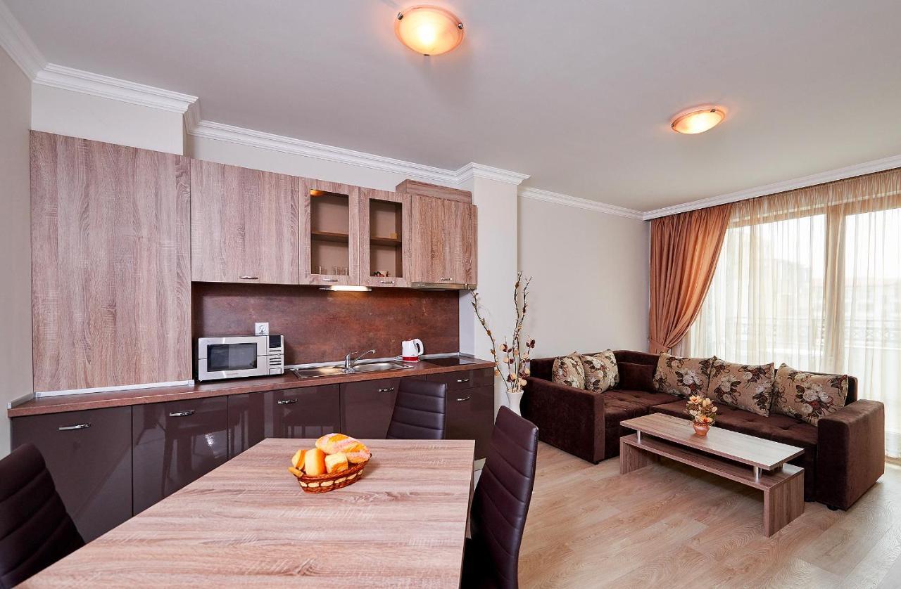 Boutique Rose Gardens Pomorie Aparthotel Exterior photo