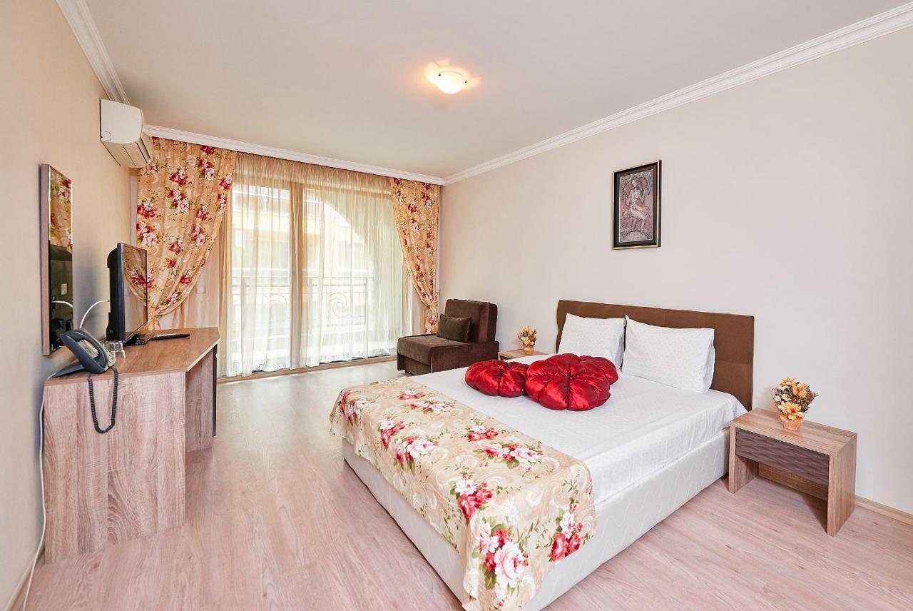 Boutique Rose Gardens Pomorie Aparthotel Exterior photo