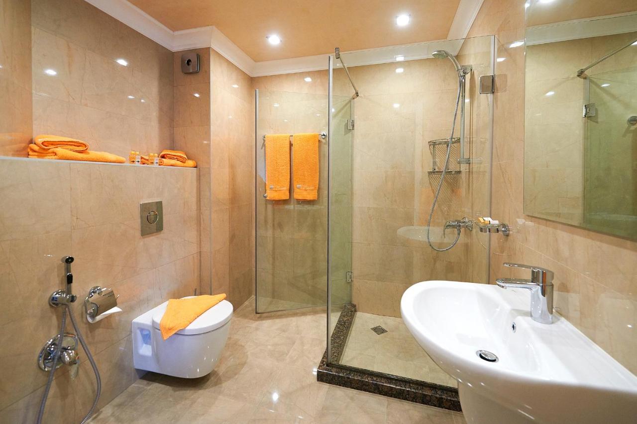 Boutique Rose Gardens Pomorie Aparthotel Exterior photo