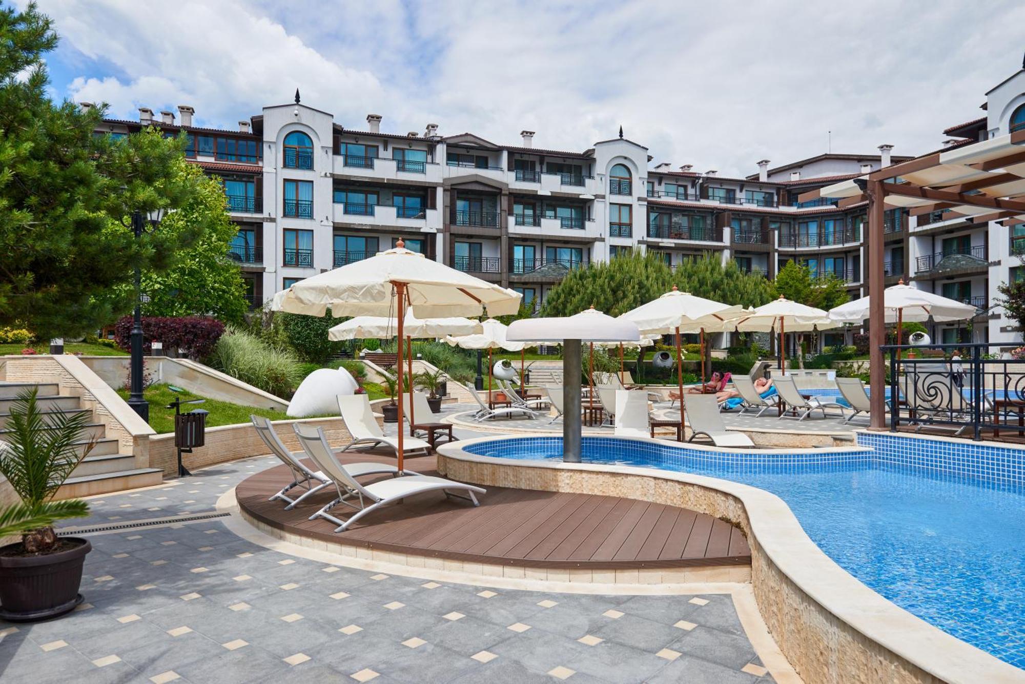 Boutique Rose Gardens Pomorie Aparthotel Exterior photo